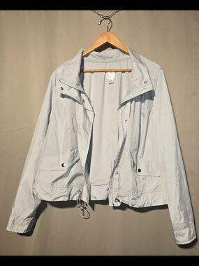 Livi Activewear Windbreaker Light Gray Utility Jacket with Snap Pockets